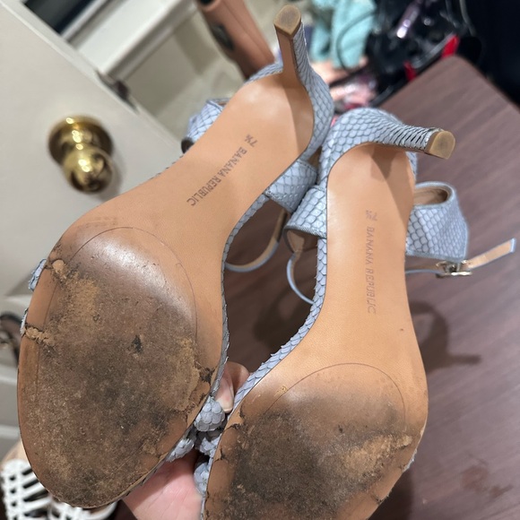 Banana Republic Light Blue Heels with Ankle Straps and Medium Height - Picture 2 of 2